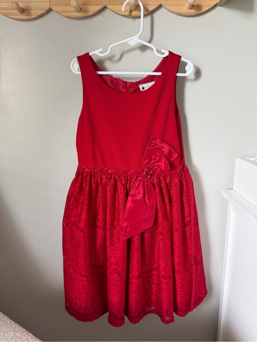Emily West Girls Size 7 Red Lace Floral Bow A-Line Sleeveless Knee Length Dress